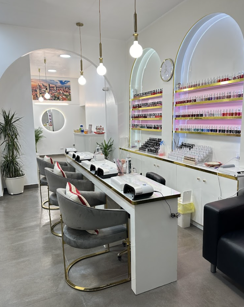 Logo Koko Nail all'interno del centro estetico